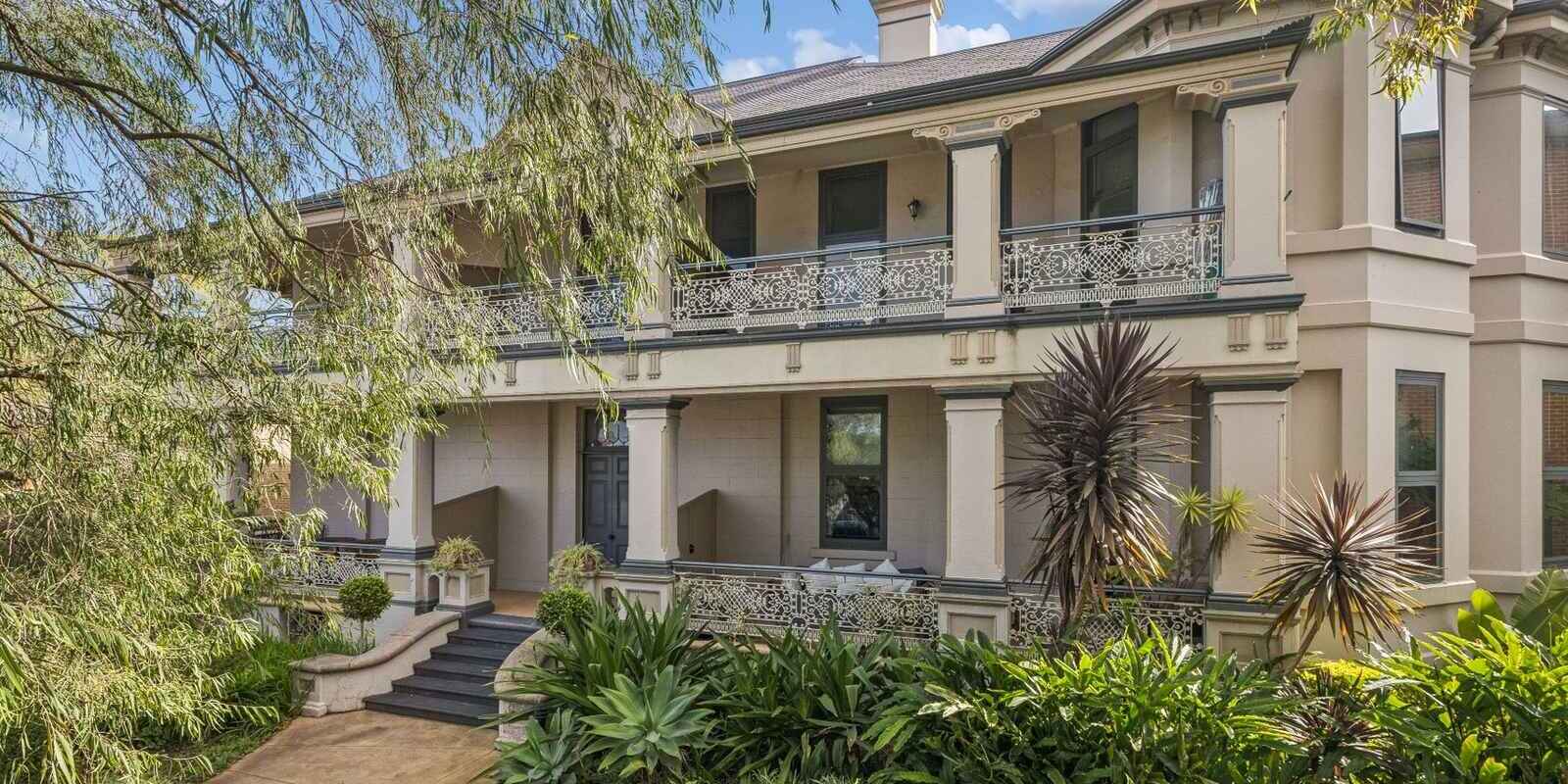 28/12 Leicester Street Marrickville