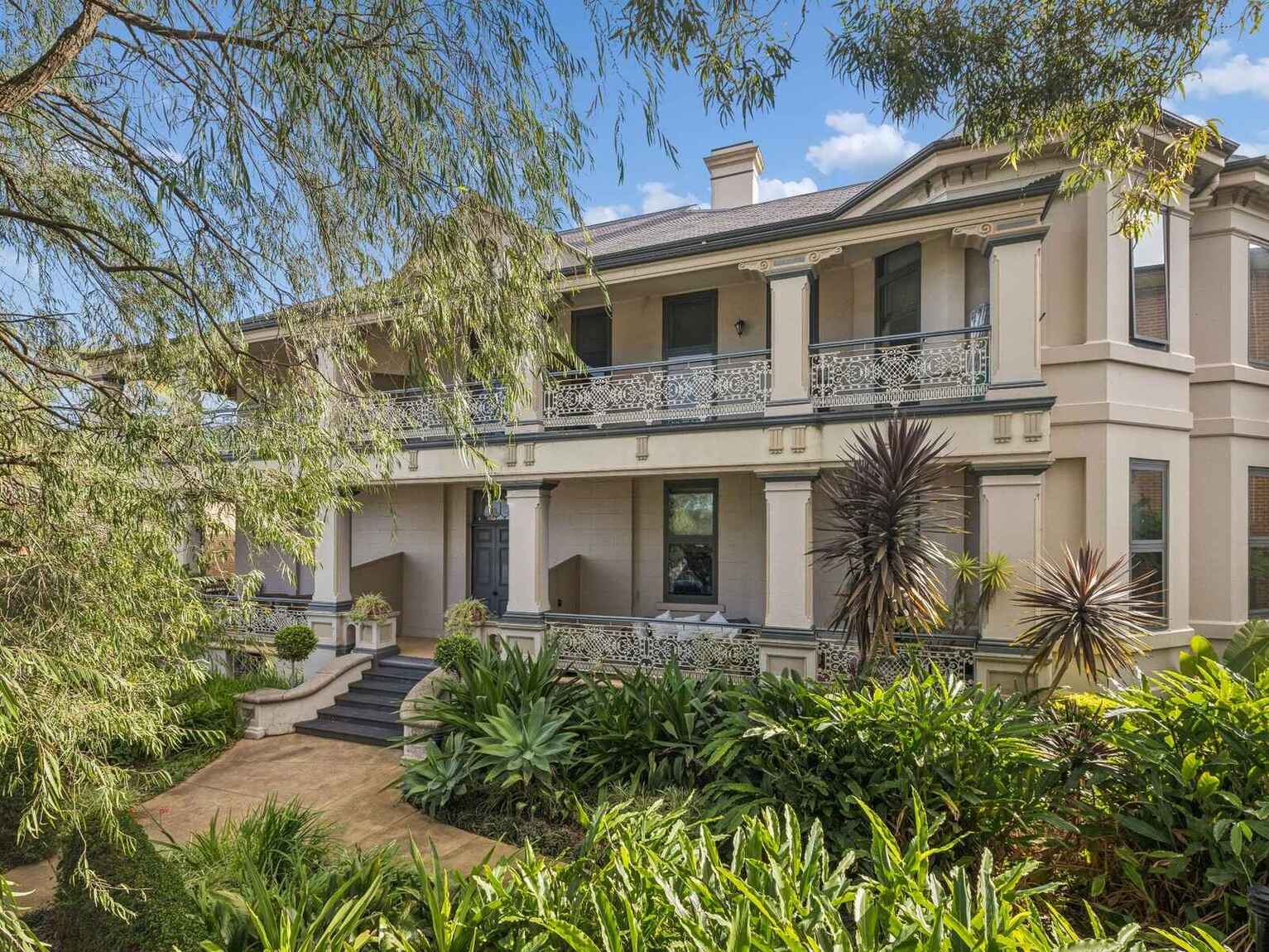 28/12 Leicester Street Marrickville