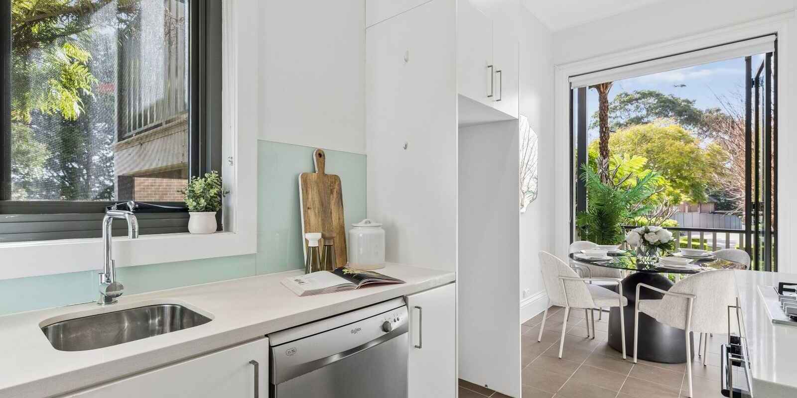 28/12 Leicester Street Marrickville