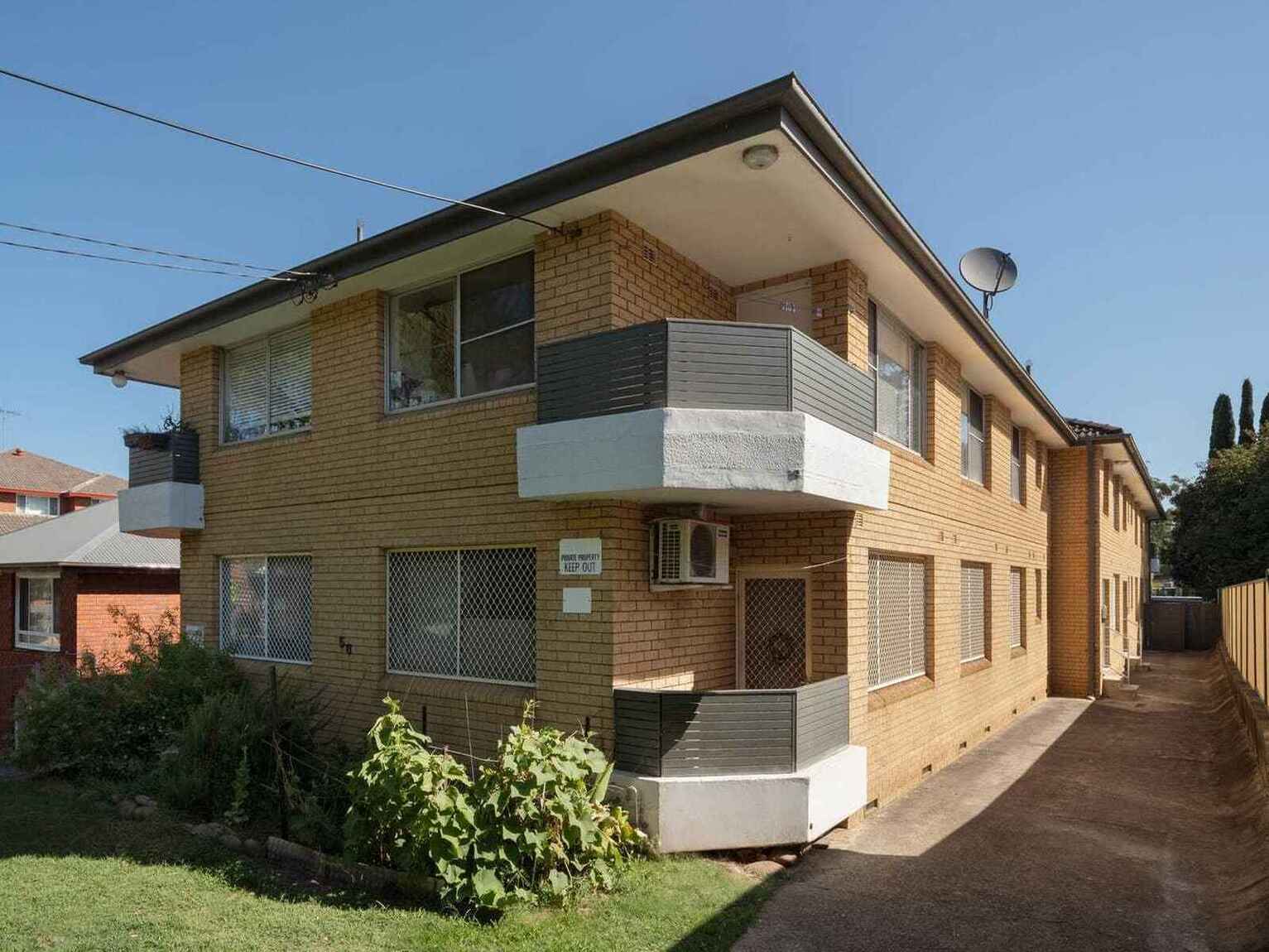 4/56 Crinan Street Hurlstone Park