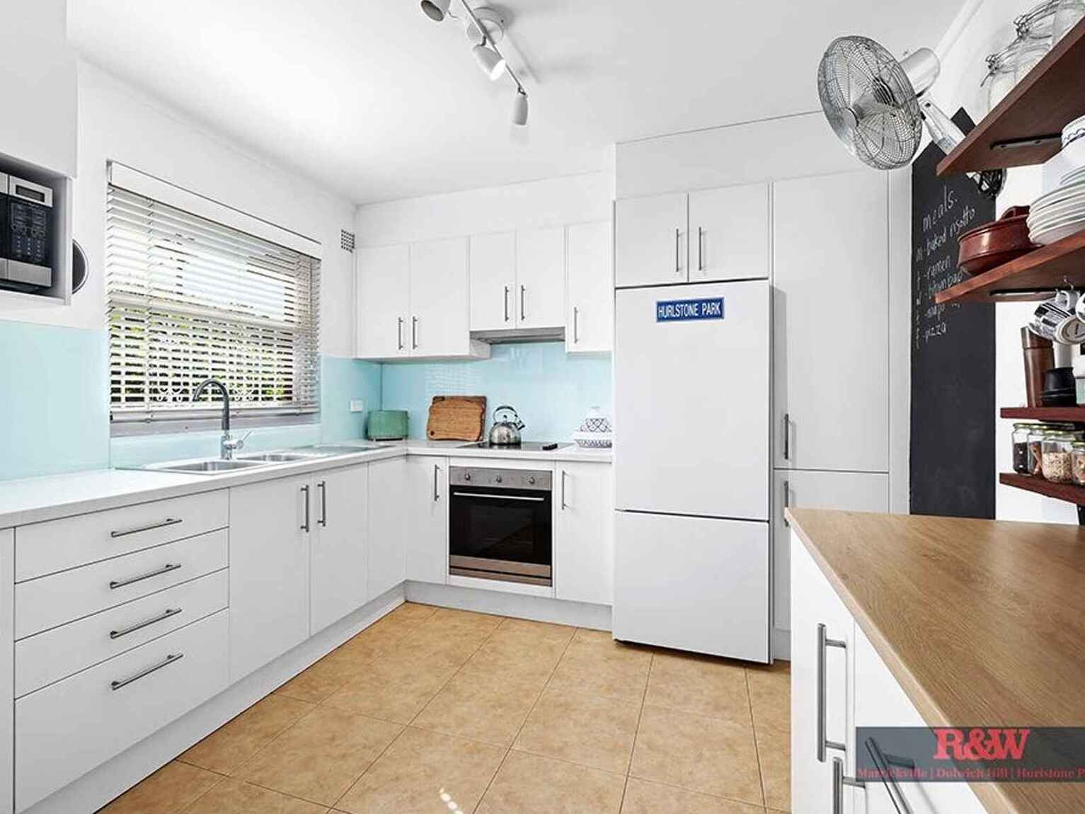 3/8 Floss Street Hurlstone Park